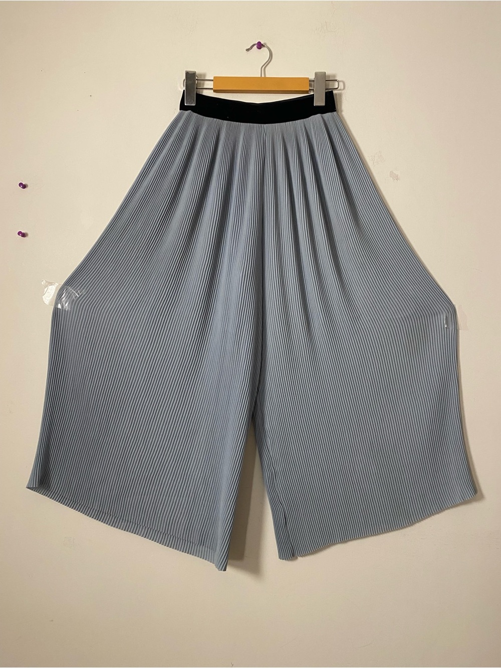Zara Light Blue Pleated Wide-Leg Pants with Black Waistband